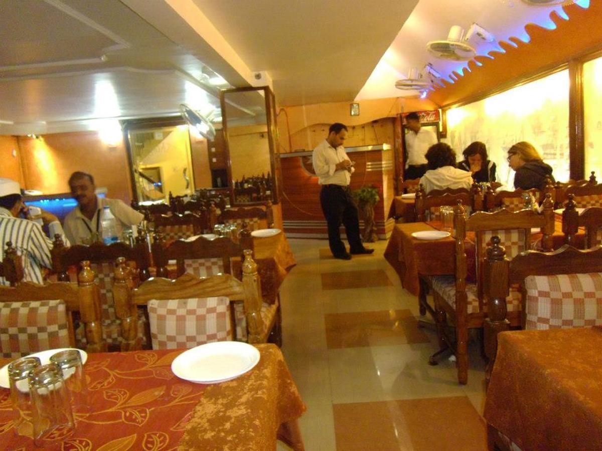 Hotel Lara India Varanasi Exterior foto